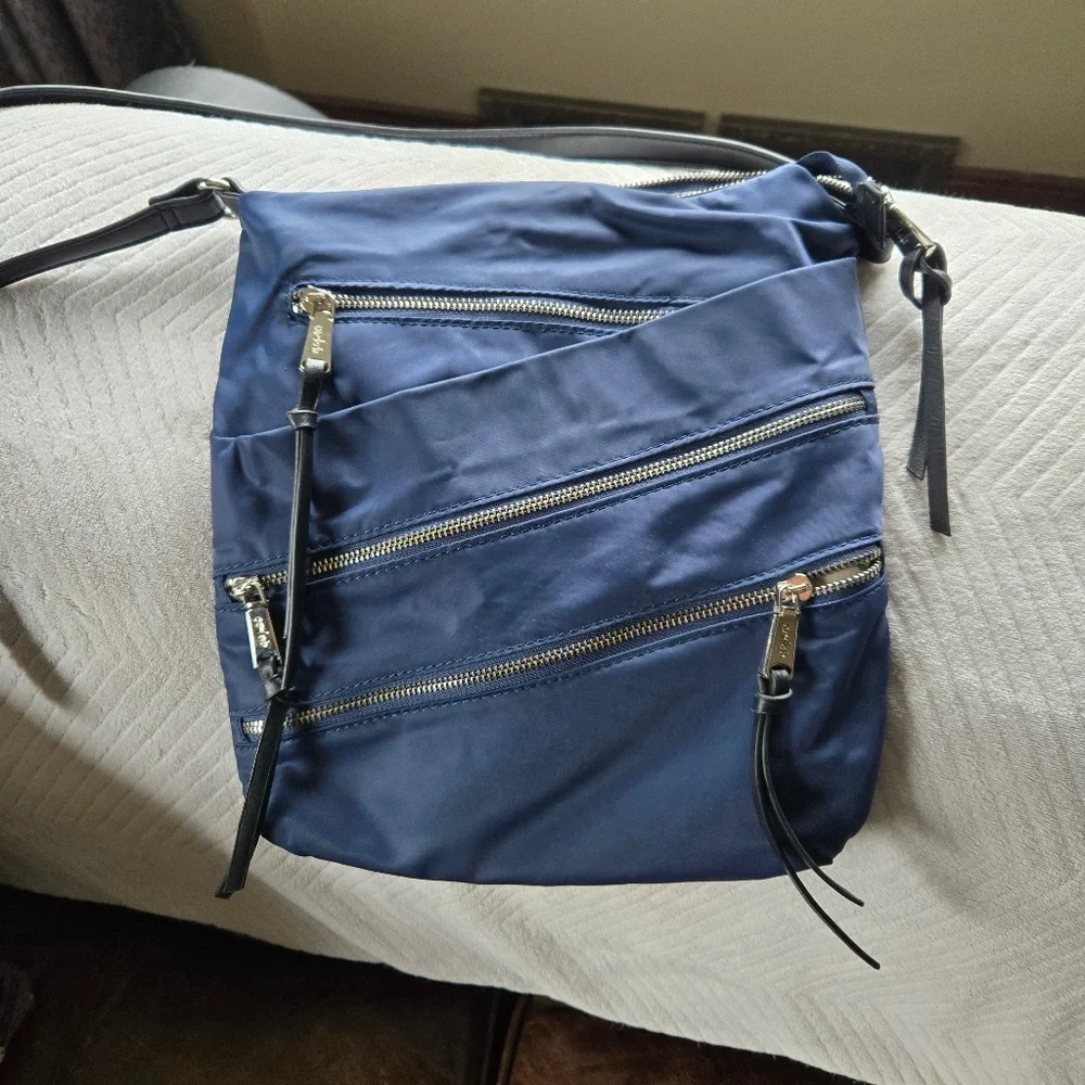 Handbag - Picture 1 of 5